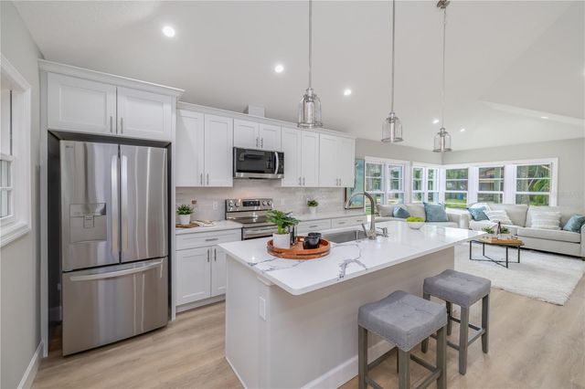 1209 E WASHINGTON STREET, Orlando, FL 32801