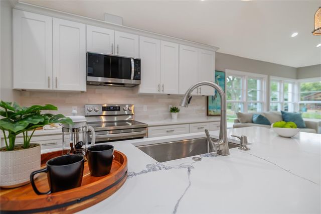 1209 E WASHINGTON STREET, Orlando, FL 32801