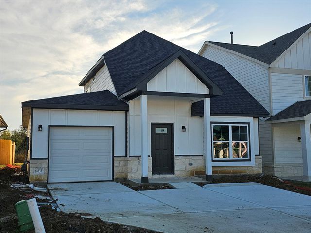 11833 East Gate Drive, Willis, TX 77318