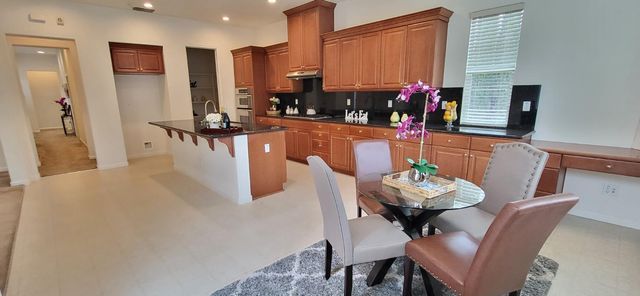 620 W Privado Way, Mountain House, CA 95391