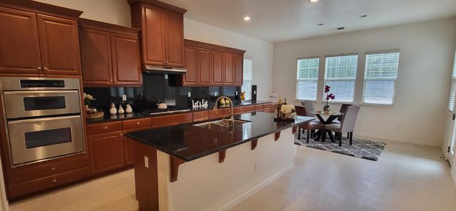 620 W Privado Way, Mountain House, CA 95391