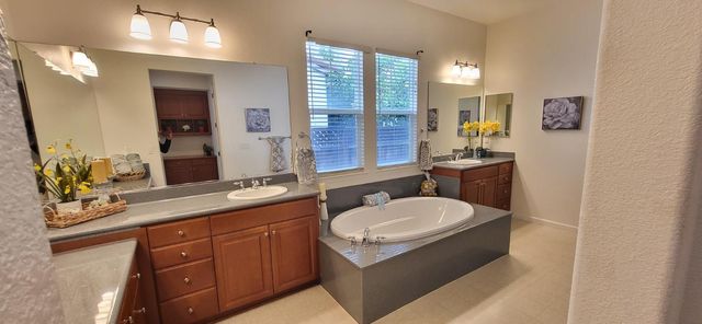 620 W Privado Way, Mountain House, CA 95391