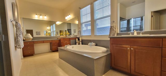 620 W Privado Way, Mountain House, CA 95391
