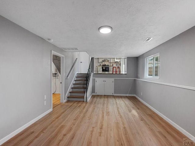 4012 Crestview Dr, Pueblo, CO 81008