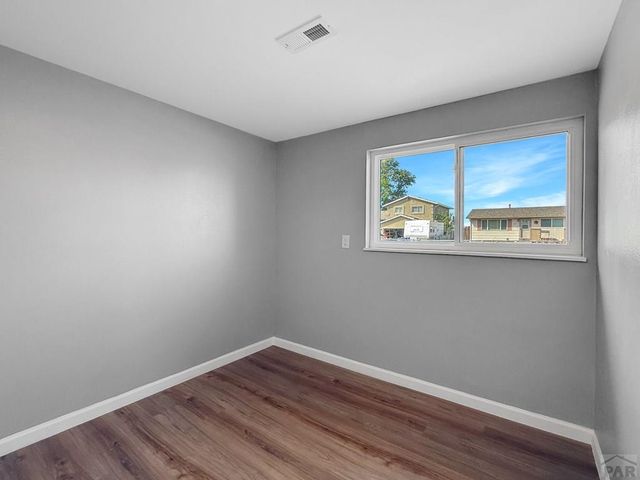 4012 Crestview Dr, Pueblo, CO 81008