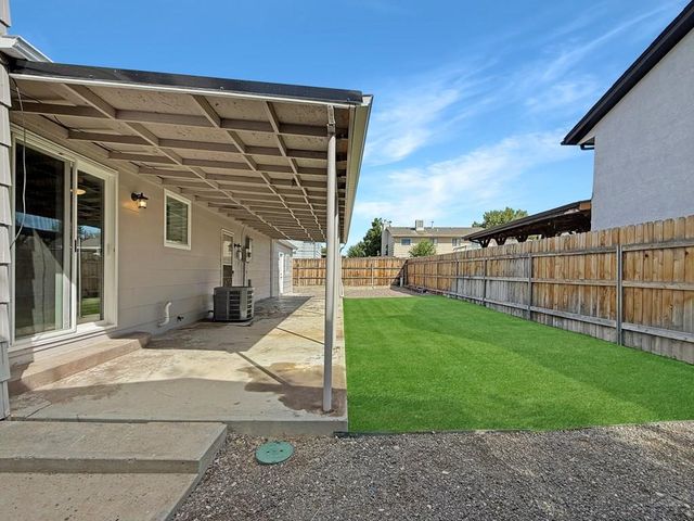 4012 Crestview Dr, Pueblo, CO 81008