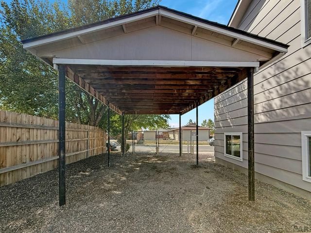 4012 Crestview Dr, Pueblo, CO 81008