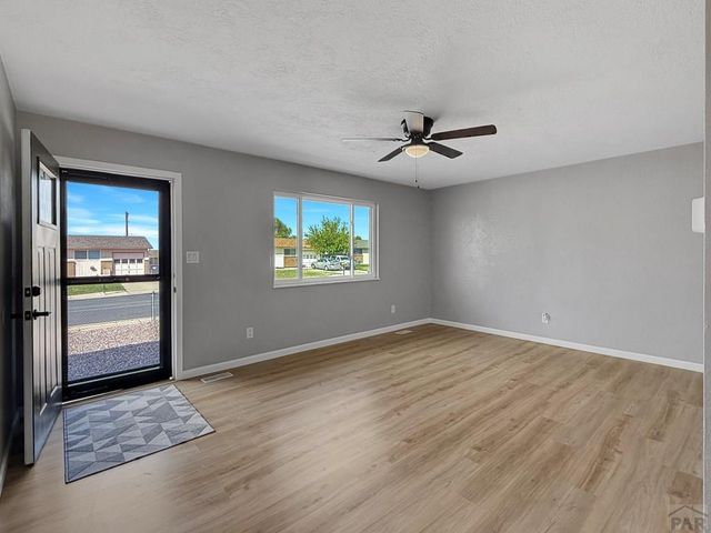4012 Crestview Dr, Pueblo, CO 81008