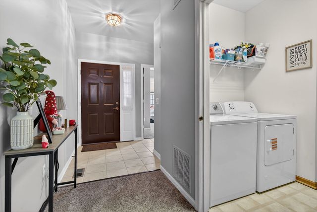 1596 W Ludington Circle, Romeoville, IL 60446