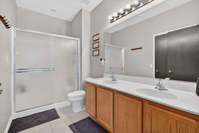 1596 W Ludington Circle, Romeoville, IL 60446