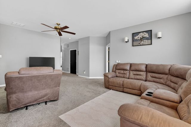 1596 W Ludington Circle, Romeoville, IL 60446