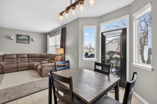 1596 W Ludington Circle, Romeoville, IL 60446