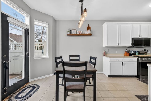 1596 W Ludington Circle, Romeoville, IL 60446