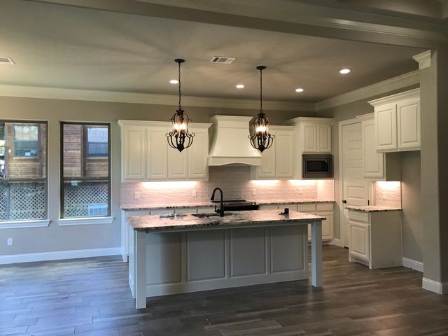 410 Virgo Court, Granbury, TX 76049