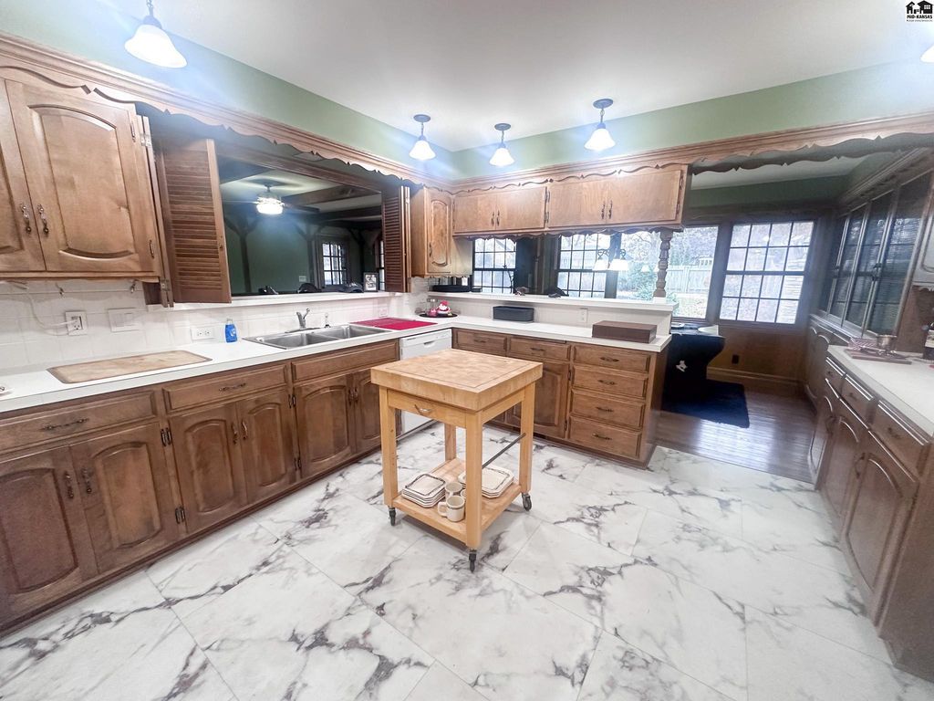 543 Terrace Dr