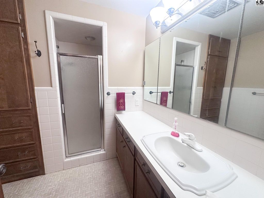 543 Terrace Dr