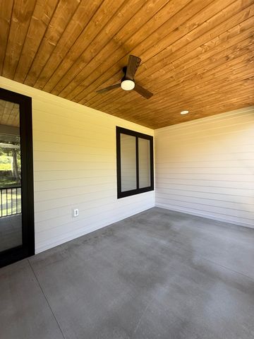 141 Babb Rd, Campobello, SC 29322