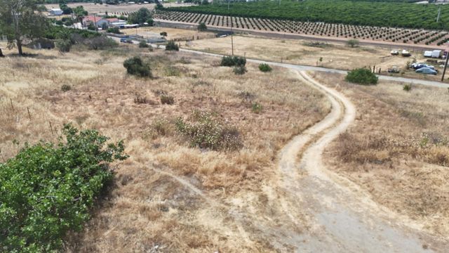 24104 Rd 218, Lindsay, CA 93247