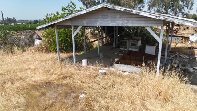 24104 Rd 218, Lindsay, CA 93247