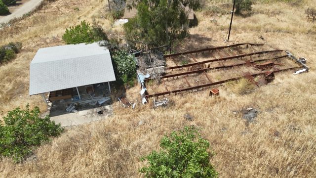 24104 Rd 218, Lindsay, CA 93247