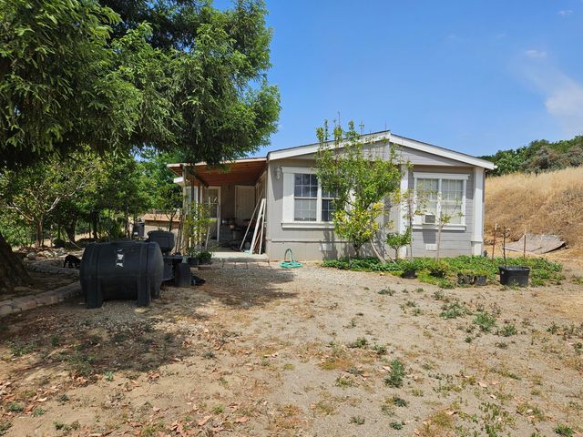 24104 Rd 218, Lindsay, CA 93247