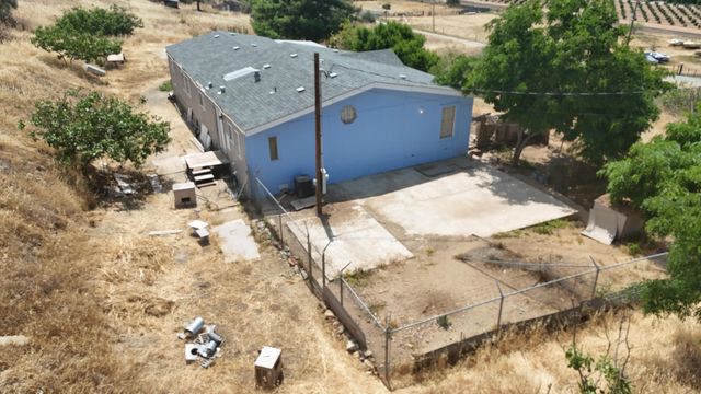 24104 Rd 218, Lindsay, CA 93247