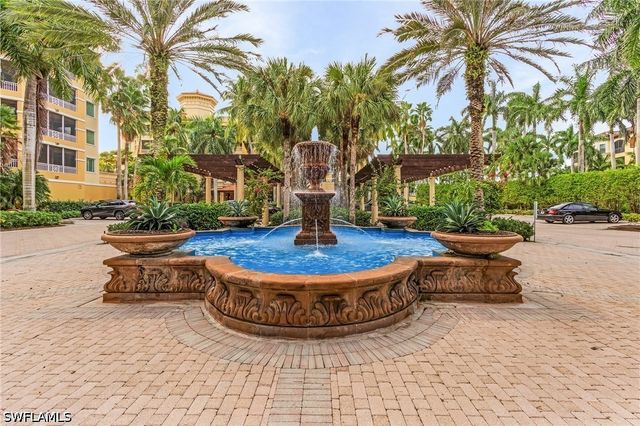 2728 Tiburon BLVD E 401, Naples, FL 34109