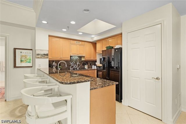 2728 Tiburon BLVD E 401, Naples, FL 34109