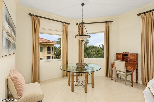2728 Tiburon BLVD E 401, Naples, FL 34109