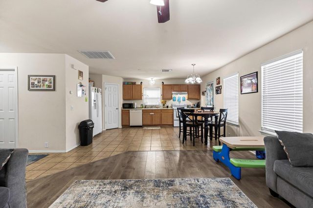 20411 Liatris LN, San Antonio, TX 78259