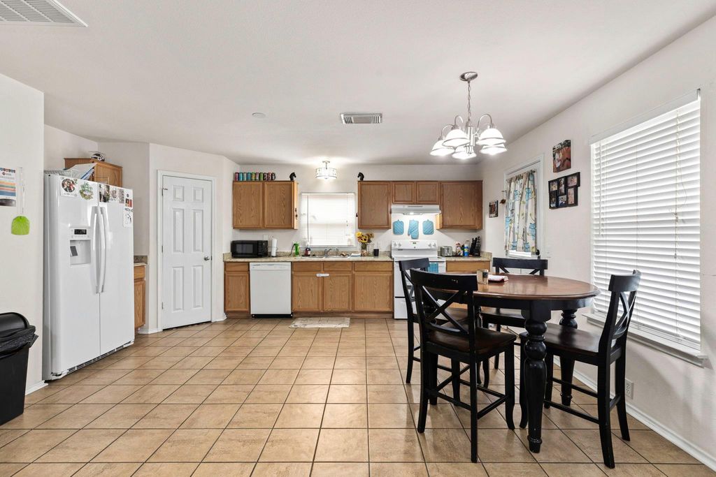 20411 Liatris LN, San Antonio, TX 78259