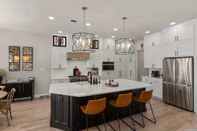 203 CAVAYO TRL, Helotes, TX 78023