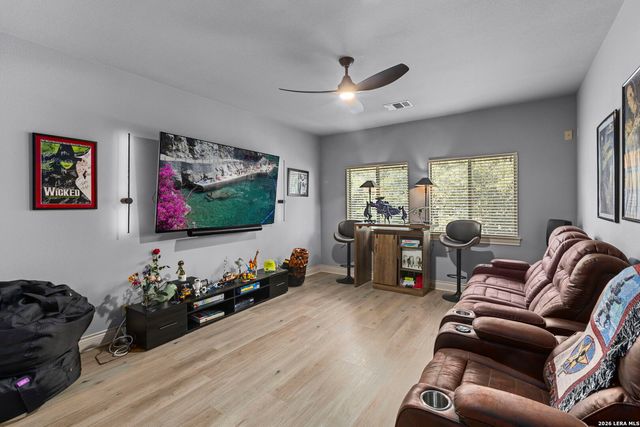 203 CAVAYO TRL, Helotes, TX 78023
