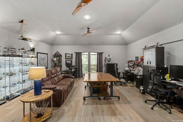203 CAVAYO TRL, Helotes, TX 78023