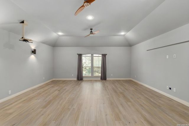 203 CAVAYO TRL, Helotes, TX 78023
