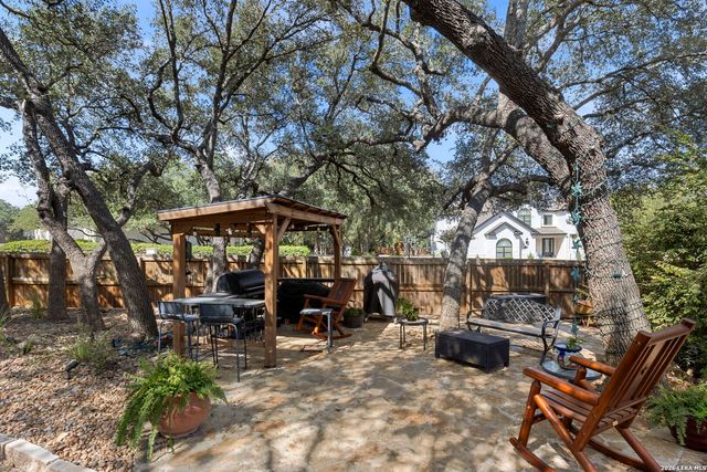 203 CAVAYO TRL, Helotes, TX 78023