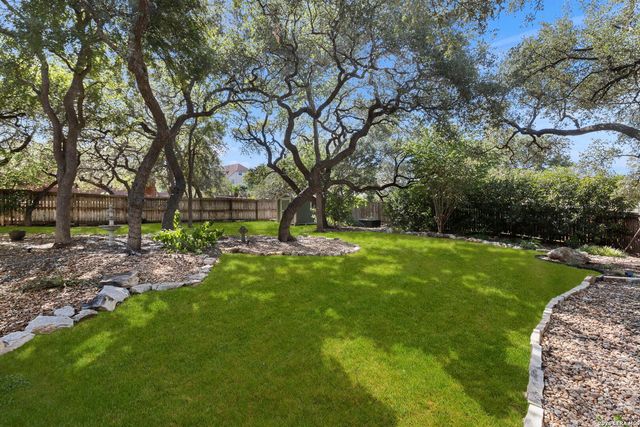 203 CAVAYO TRL, Helotes, TX 78023