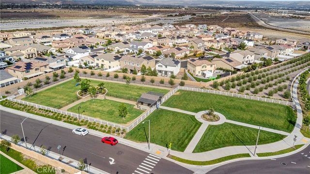 2476 Gunner Ridge, Rialto, CA 92377