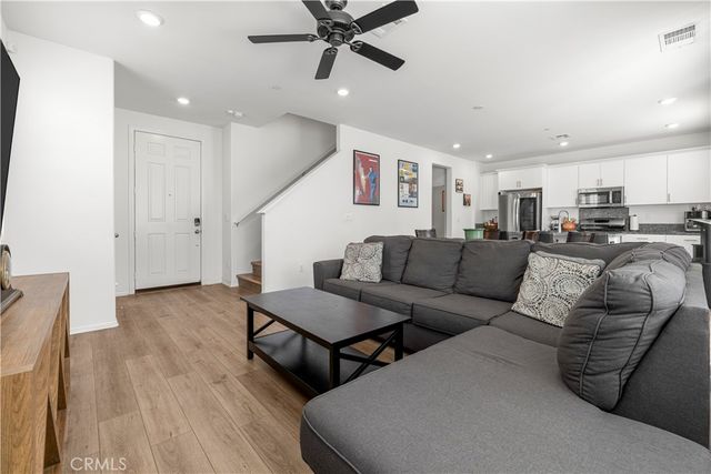2476 Gunner Ridge, Rialto, CA 92377
