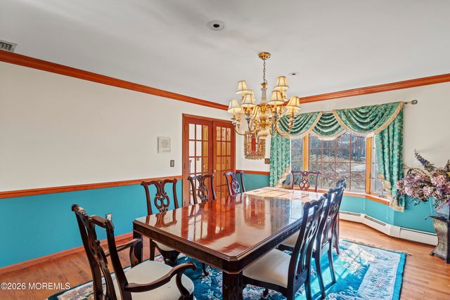 305 Woodview Court, Toms River, NJ 08755