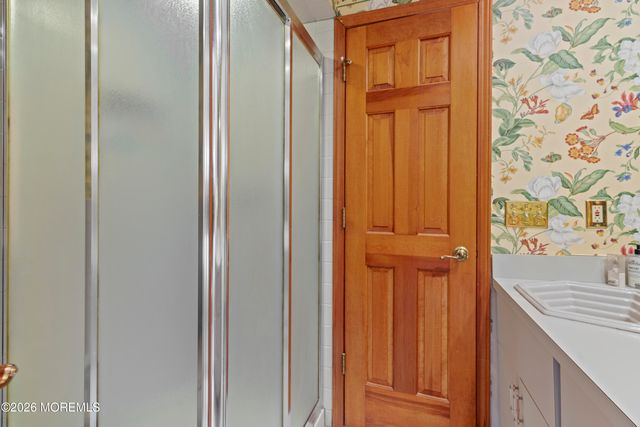 305 Woodview Court, Toms River, NJ 08755