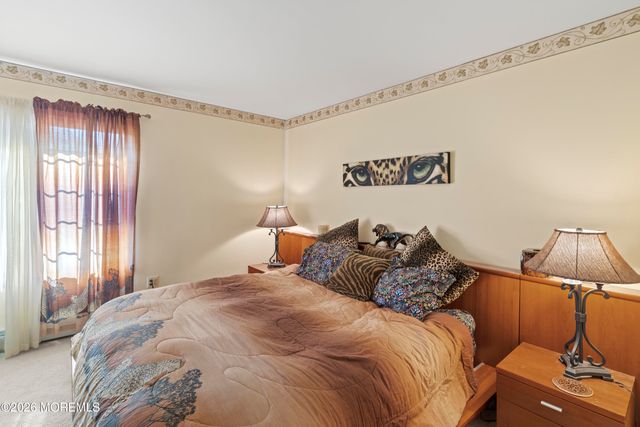 305 Woodview Court, Toms River, NJ 08755