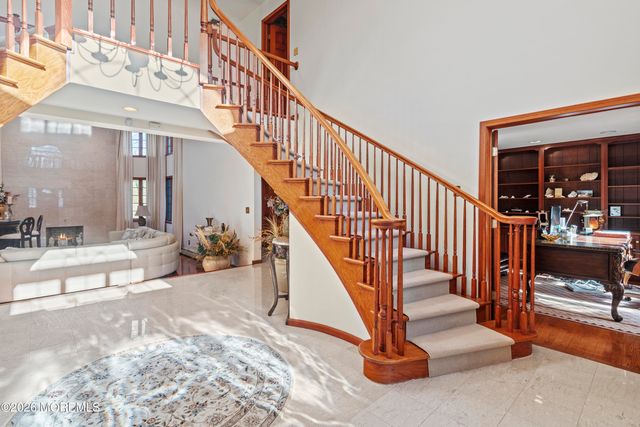 305 Woodview Court, Toms River, NJ 08755