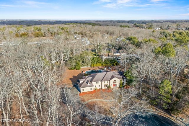 305 Woodview Court, Toms River, NJ 08755