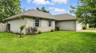 205 West Hunter Drive, Nixa, MO 65714