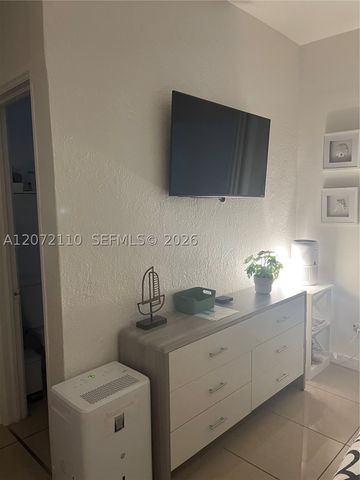 3710 Collins Ave N-208, Miami Beach, FL 33140