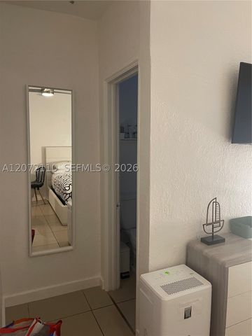 3710 Collins Ave N-208, Miami Beach, FL 33140