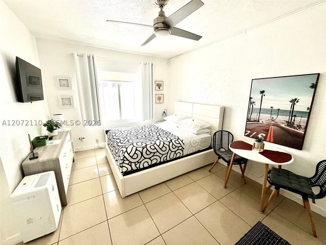 3710 Collins Ave N-208, Miami Beach, FL 33140