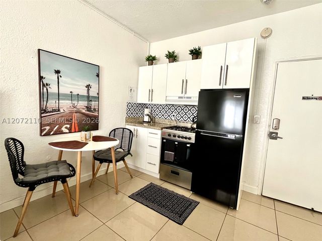 3710 Collins Ave N-208, Miami Beach, FL 33140