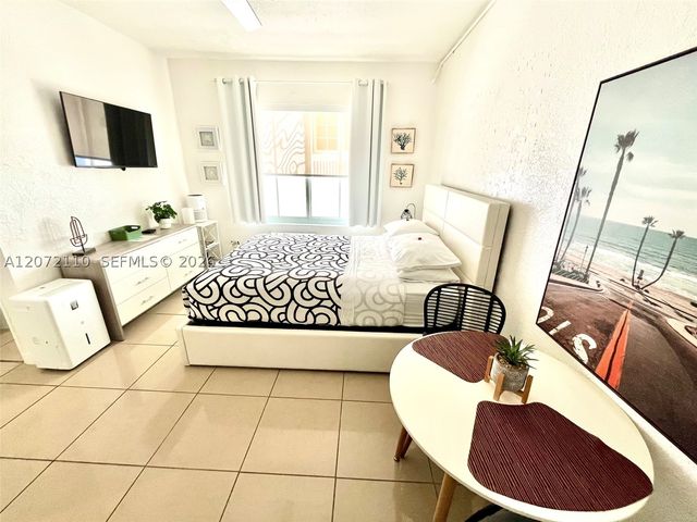 3710 Collins Ave N-208, Miami Beach, FL 33140